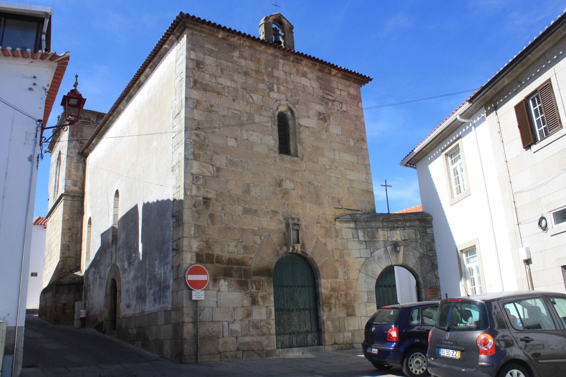 Imagem de referência relacionada a Igreja da Misericórdia de Freixo de Espada à Cinta, item descrito como igreja em Freixo de Espada à Cinta, Portugal