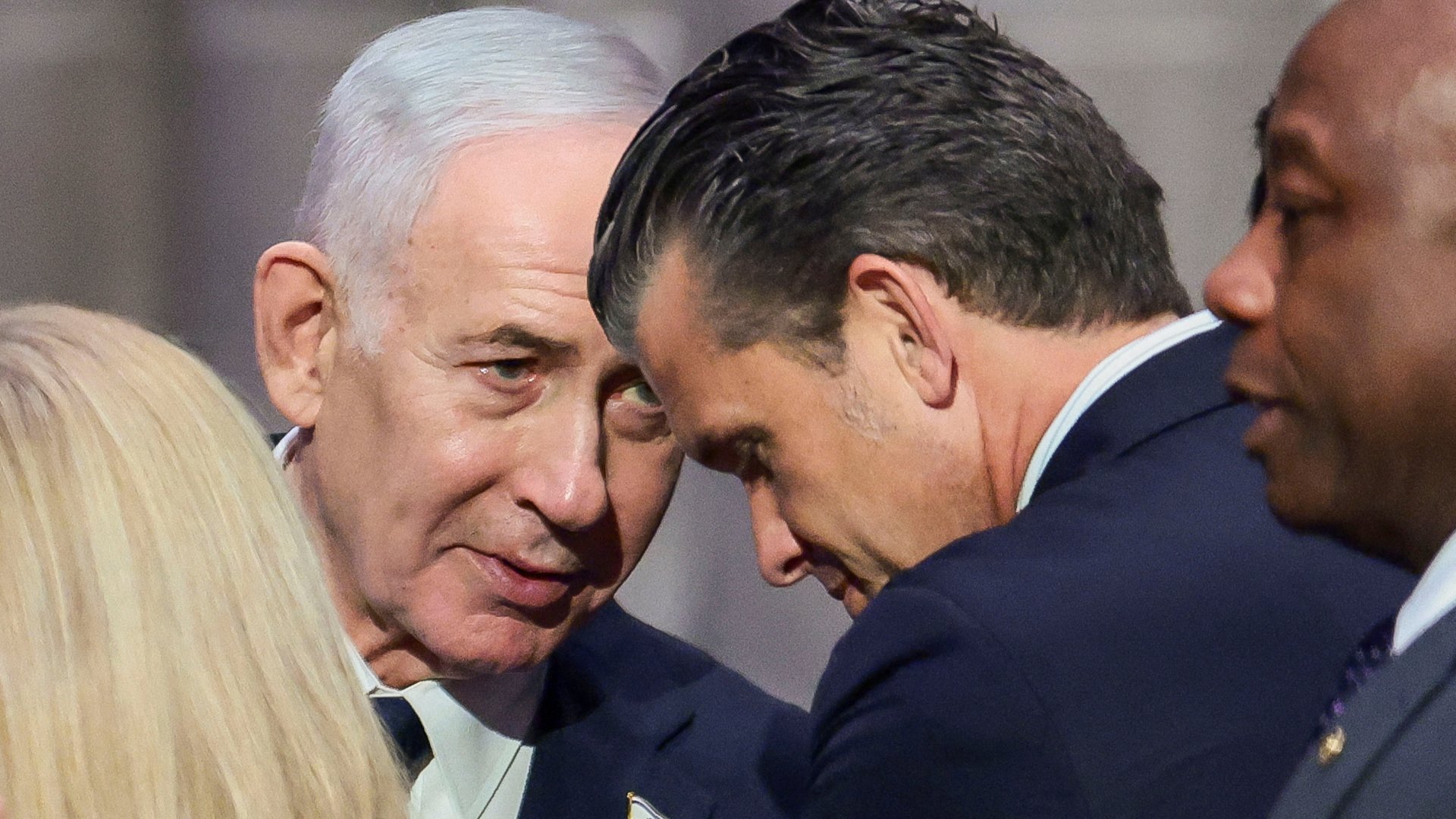 Hegseth encontra Netanyahu em visita não anunciada à Israel