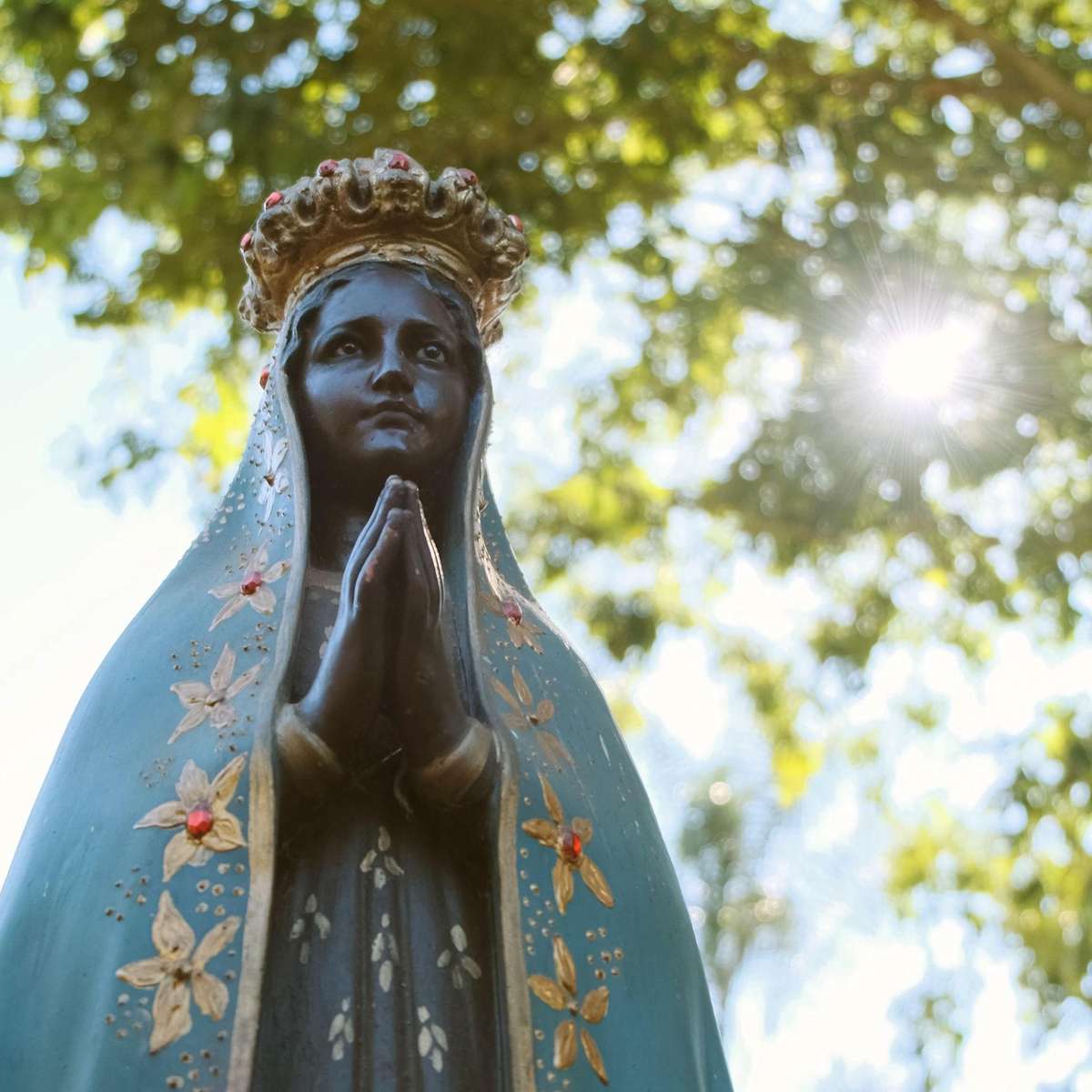 Nossa Senhora Aparecida: por que a santa envolvida em polêmica eleitoral é a padroeira do Brasil e 12 de outubro virou feriado nacional?