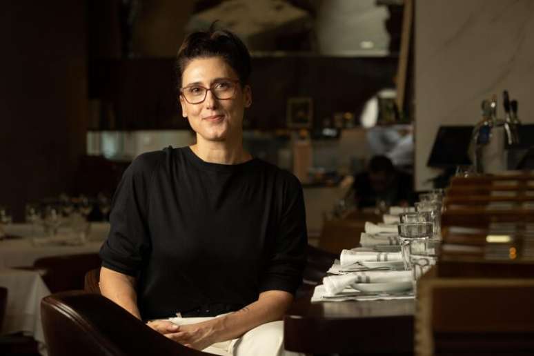 'Parece que deixamos de lado o prazer de comer', diz Paola Carosella