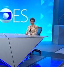 Lula foi entrevistado pela âncora do 'Jornal da Globo', Renata Lo Prete, nos estúdios da Globo no Rio Foto: Reprodução