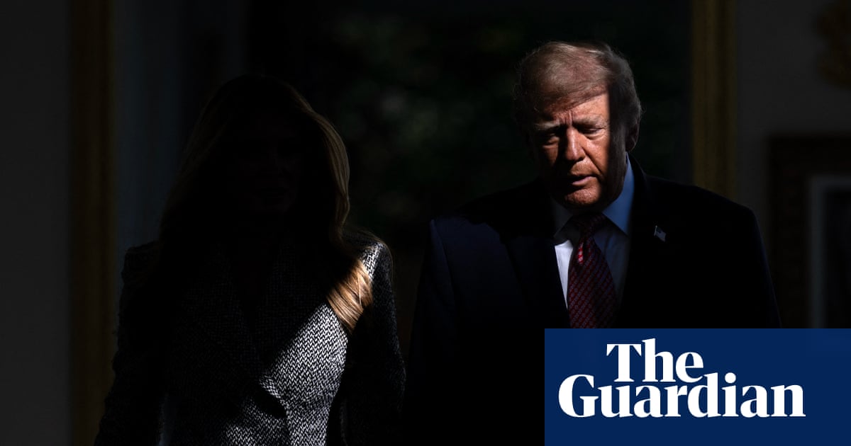 A aprovação de Trump cai para 36% duas semanas antes das eleições intermediárias, segundo pesquisa