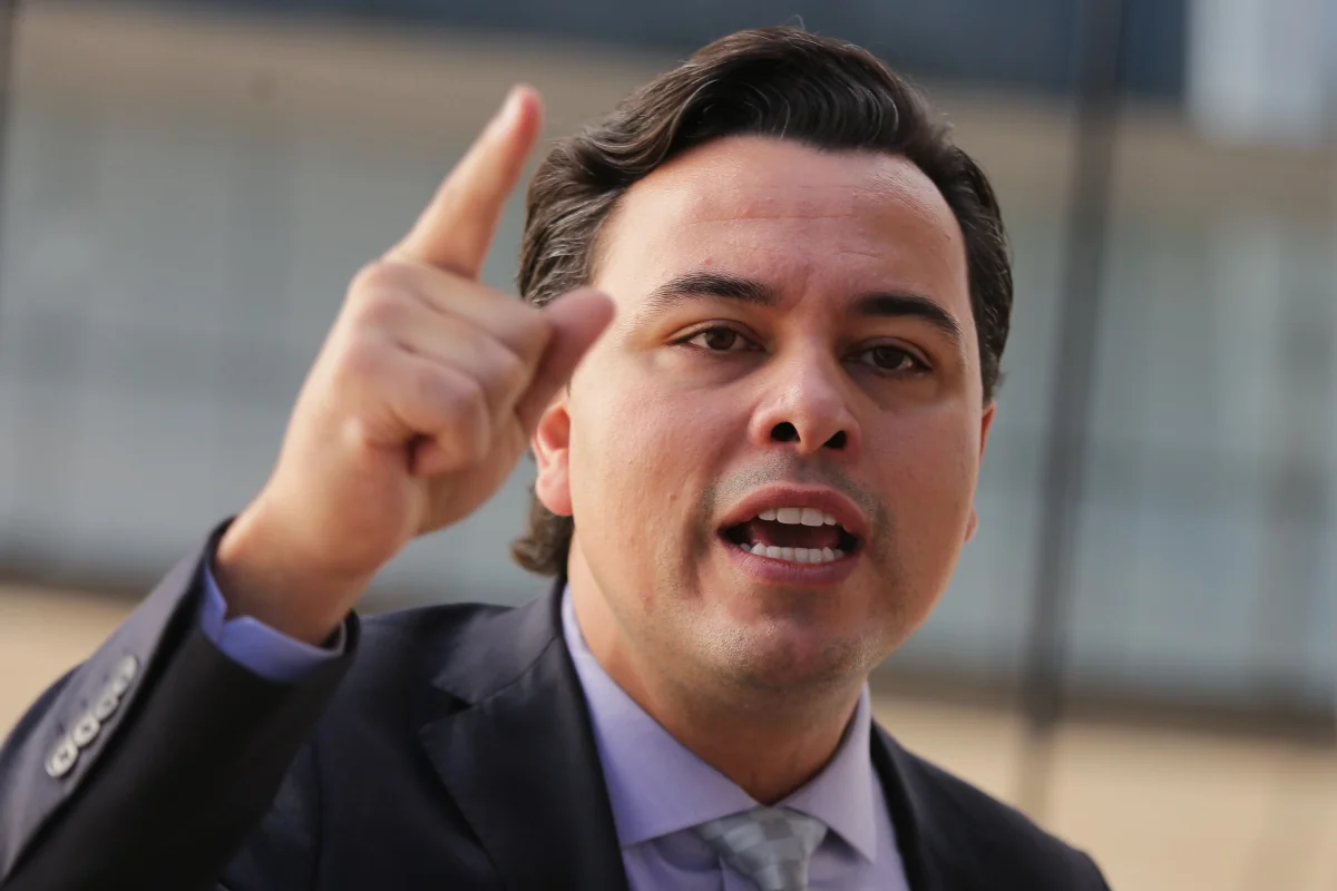 Advogado Jeffrey Chiquini da Costa realizou sustentação pelo denunciado Rodrigo Bezerra de Azevedo por suposta trama golpista pela - Metrópoles 1