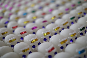 Calaveras y dulces para salvar a artesanos de la crisis en el Día de Muertos