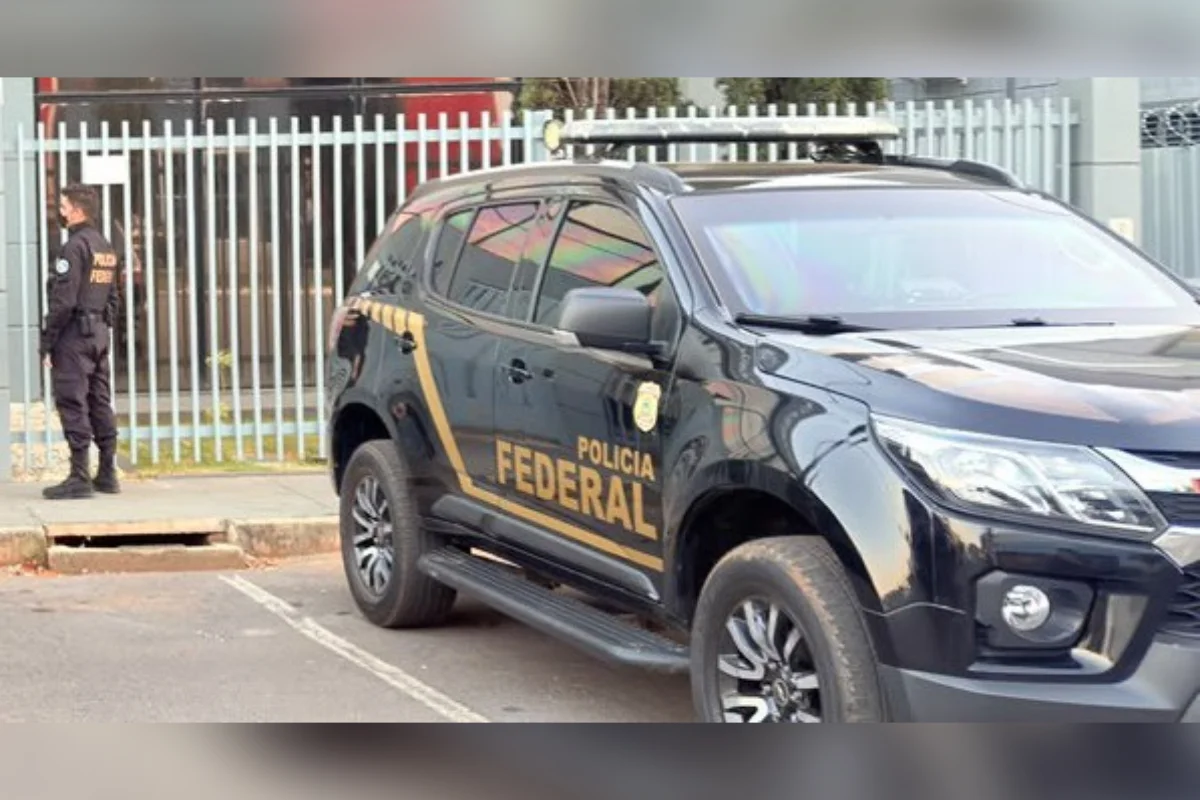 PF investiga compra de móveis de R$ 574 mil para casa usada por ex-político