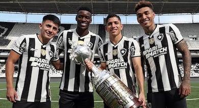 Relembre as conquistas continentais de Botafogo e Chapecoense neste século