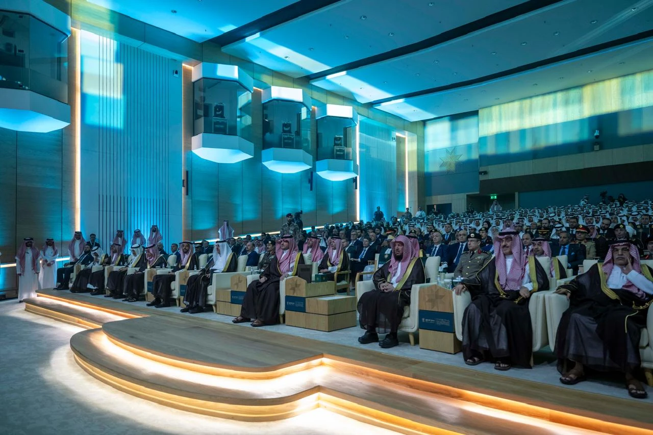 Formatura de 518 estudantes de 18 países na NAUSS