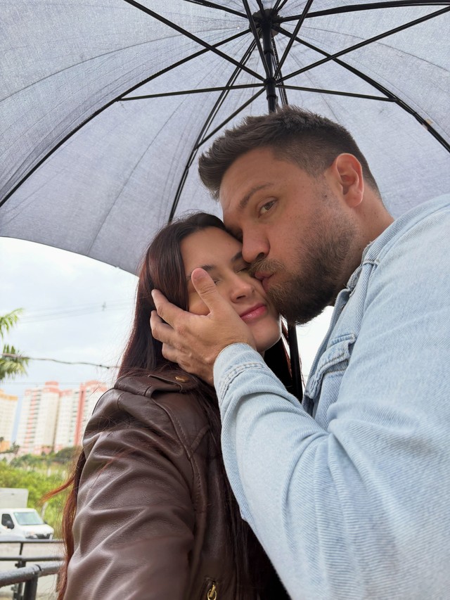Filha de Fátima Bernardes e William Bonner se declara ao namorado com quem mora junto: 'Me trata tão bem'