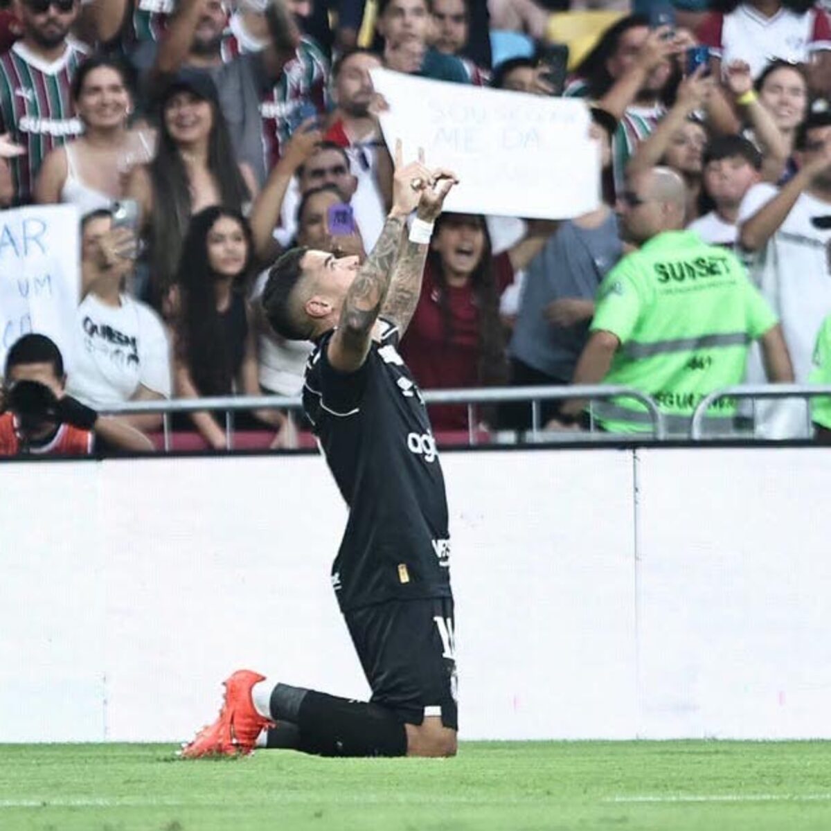 Santos estreia quarteto ofensivo, vira contra o Fluminense e continua sonhando com Libertadores