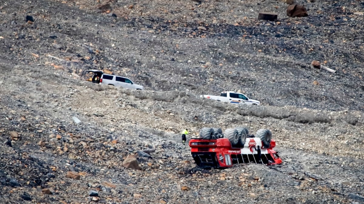 Failed brakes, lack of proper maintenance major factors in fatal Columbia Icefields rollover: report