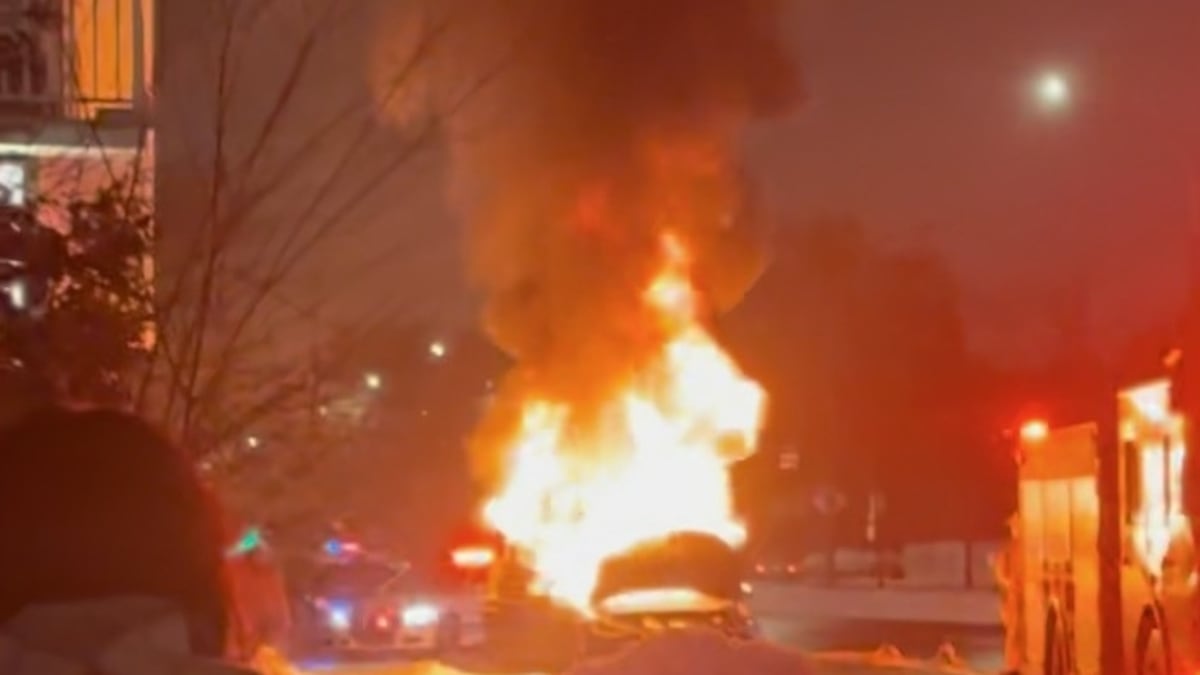 Tesla ordered to pay $150K after a Quebec man’s car caught fire