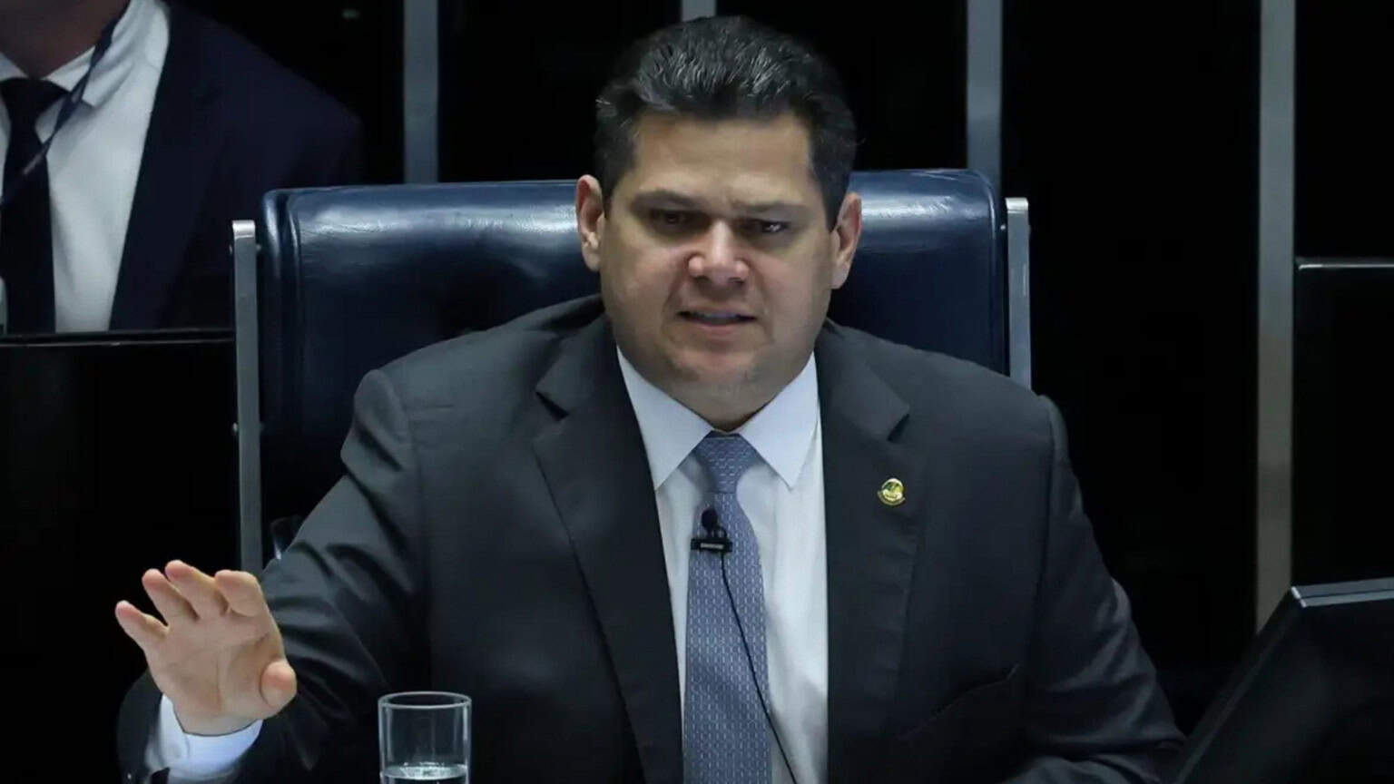 Senado aprova fim da escala 6×1; jornada semanal cairá para 40 horas