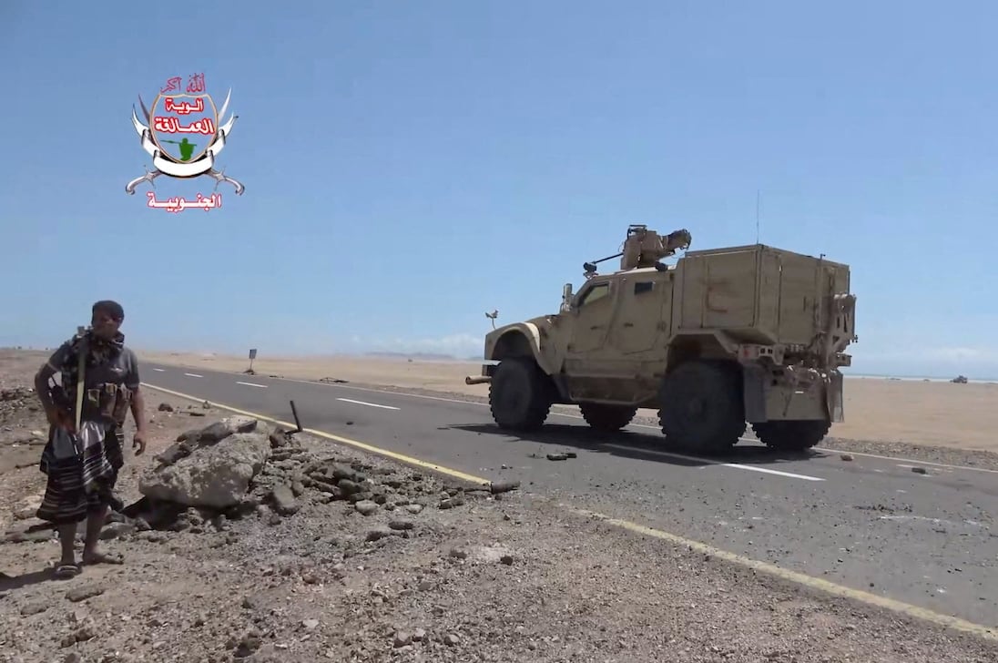 Trump diz que os Houthis tentam elevar os preços do petróleo antes das eleições intermediárias dos EUA