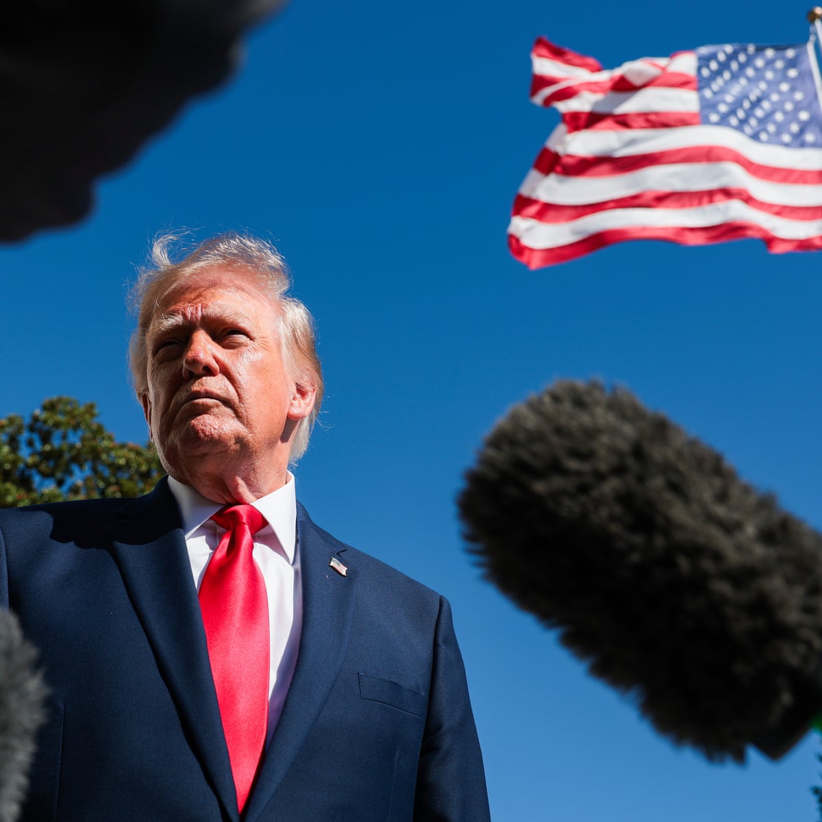 Trump promete não atacar o Irã antes das eleições intermediárias dos EUA em novembro