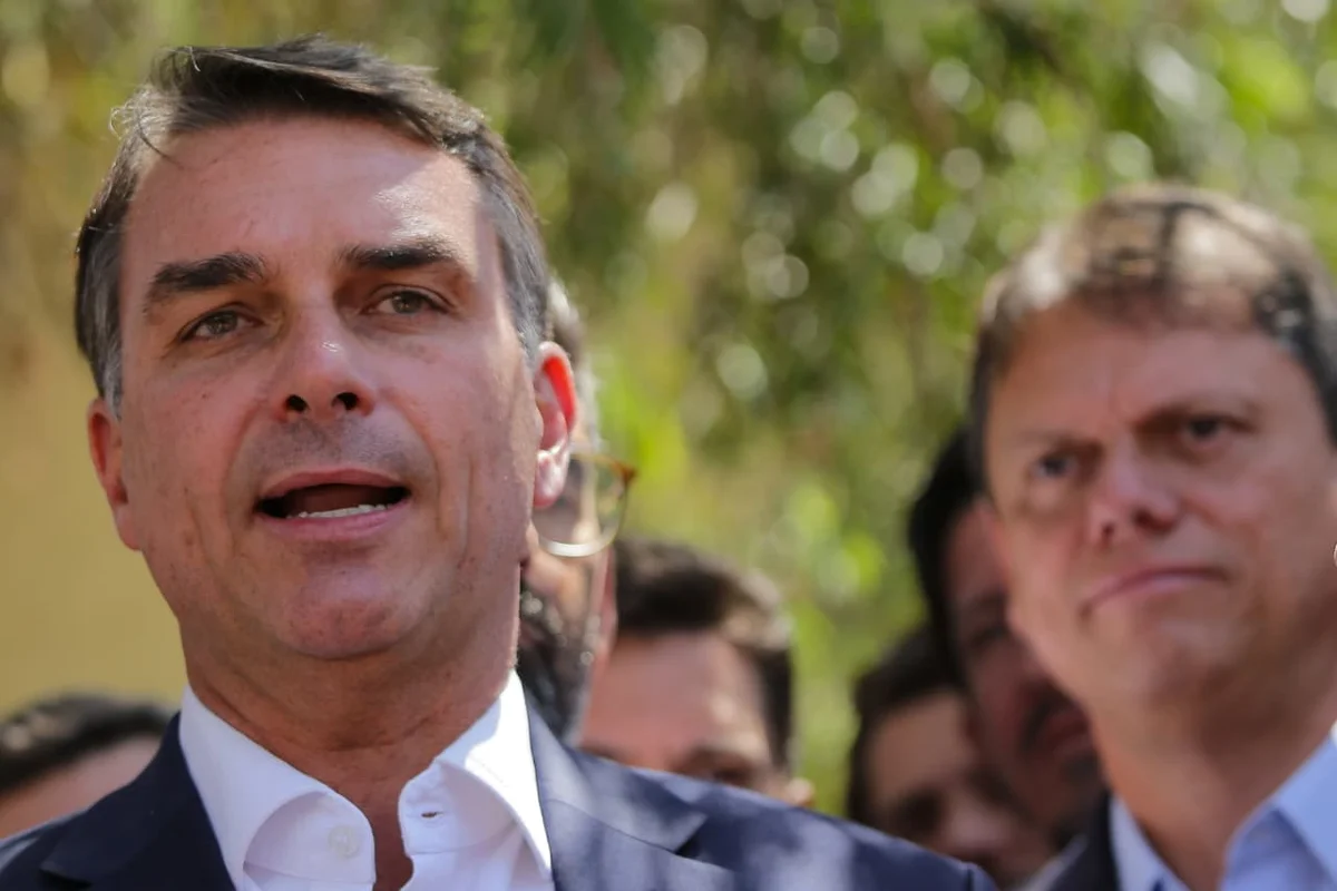 Em ato com governadores eleitos, Flávio diz que vai governar para todos