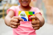 Imagem da matéria: Começa pagamento do Bolsa Família com reajuste; veja valores e calendário