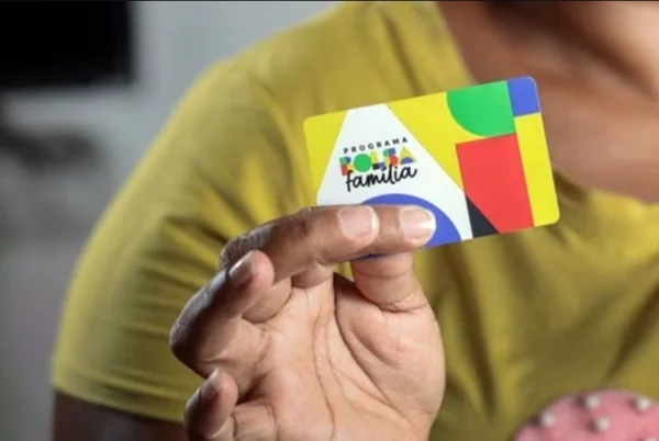 Começa pagamento do Bolsa Família com reajuste; veja valores e calendário