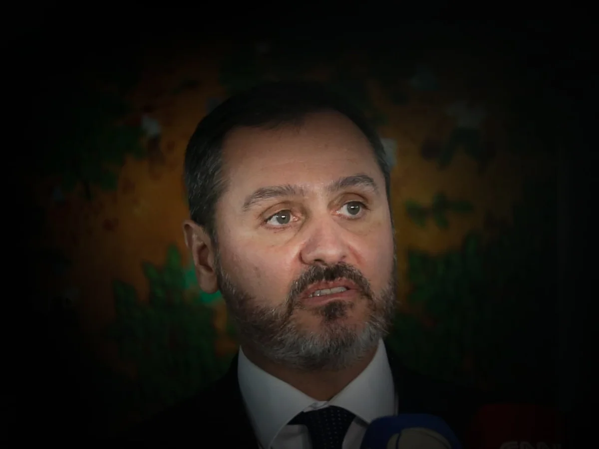Flávio aciona Justiça Eleitoral contra diretor-geral da PF