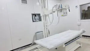 Visitam áreas repotenciadas com moderna tecnologia médica no Hospital Vargas