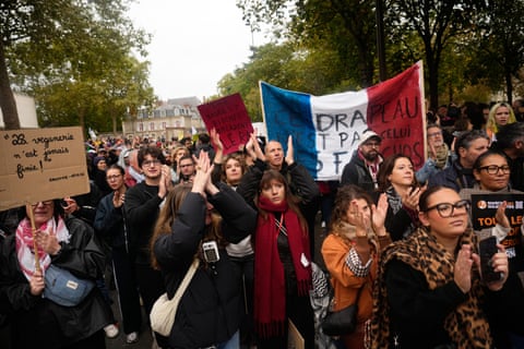 Grandes protestos em Paris e outras cidades francesas desafiando Macron – em fotos
