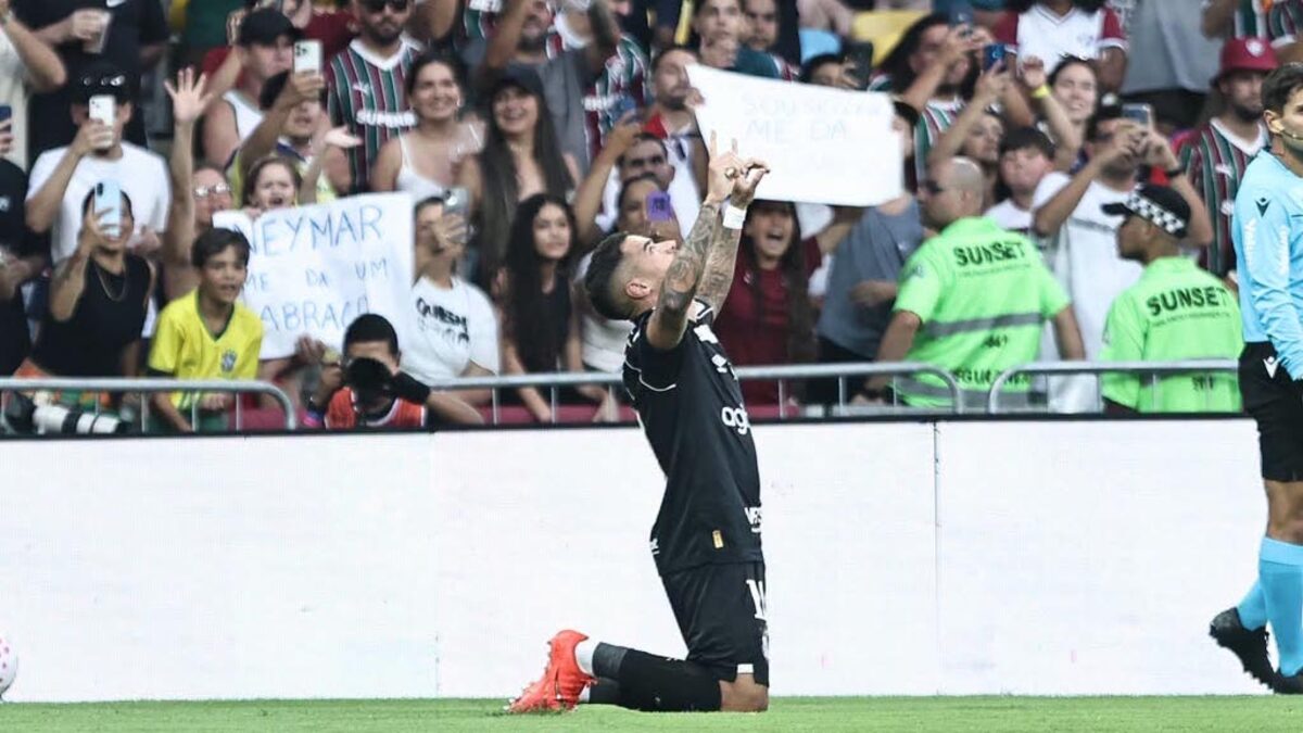 Santos estreia quarteto ofensivo, vira contra o Fluminense e continua sonhando com Libertadores