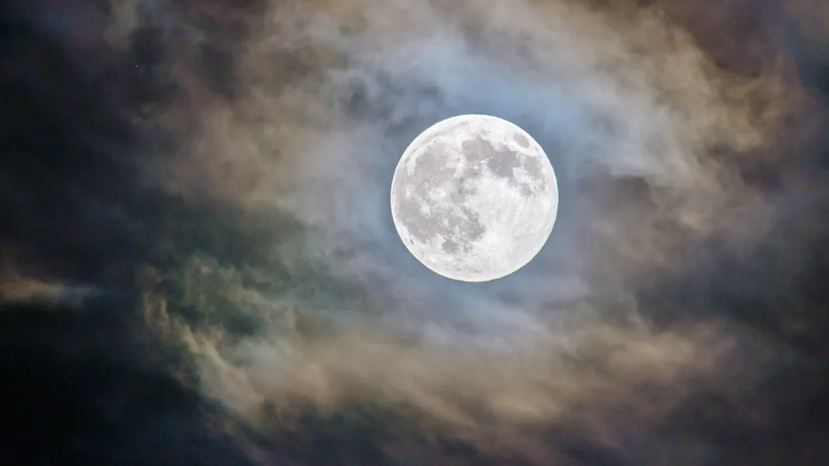 Imagem da matéria: Sonda da NASA encontra mais de 10 mil "pistas" de que a Lua está encolhendo