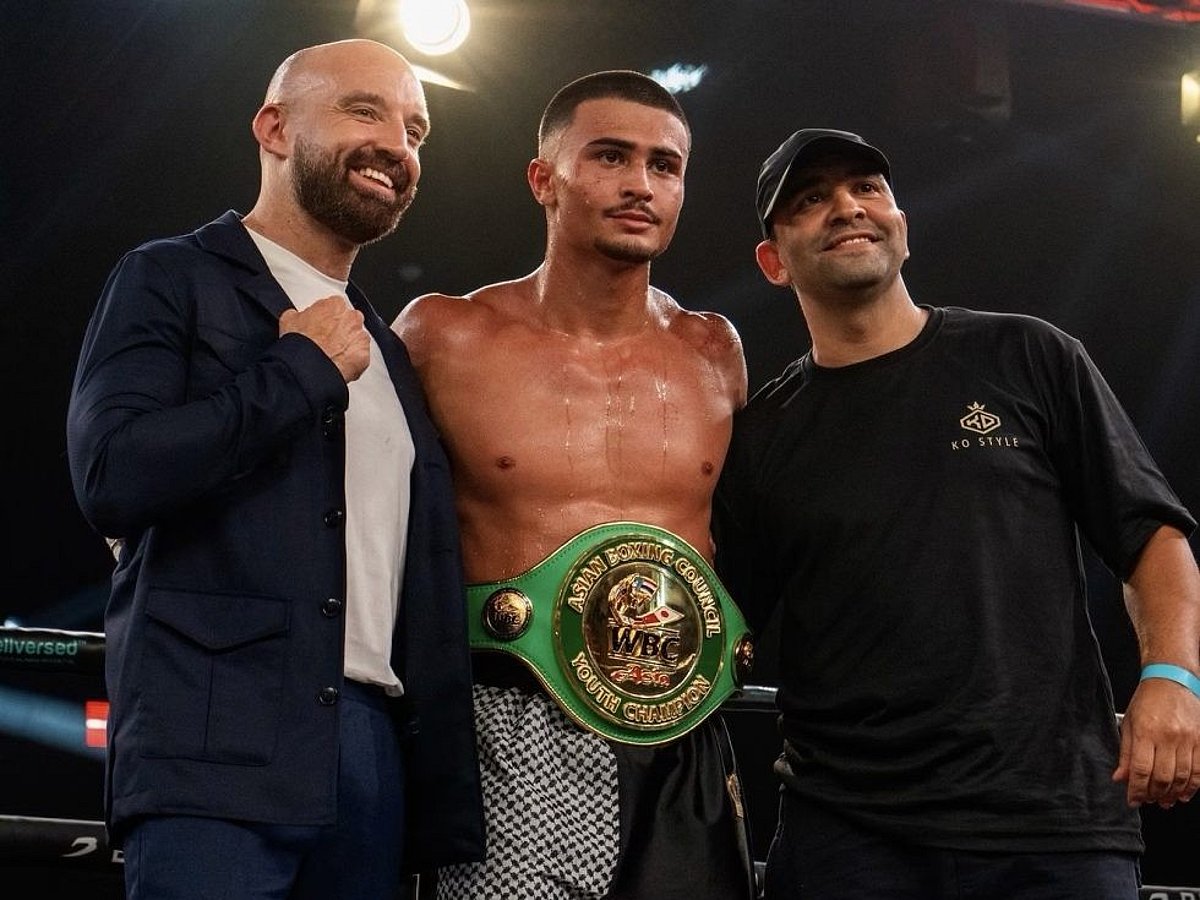 O pugilista árabe baseado em Dubai, Asaad Touqan, faz história ao conquistar os títulos da WBC e da ICB