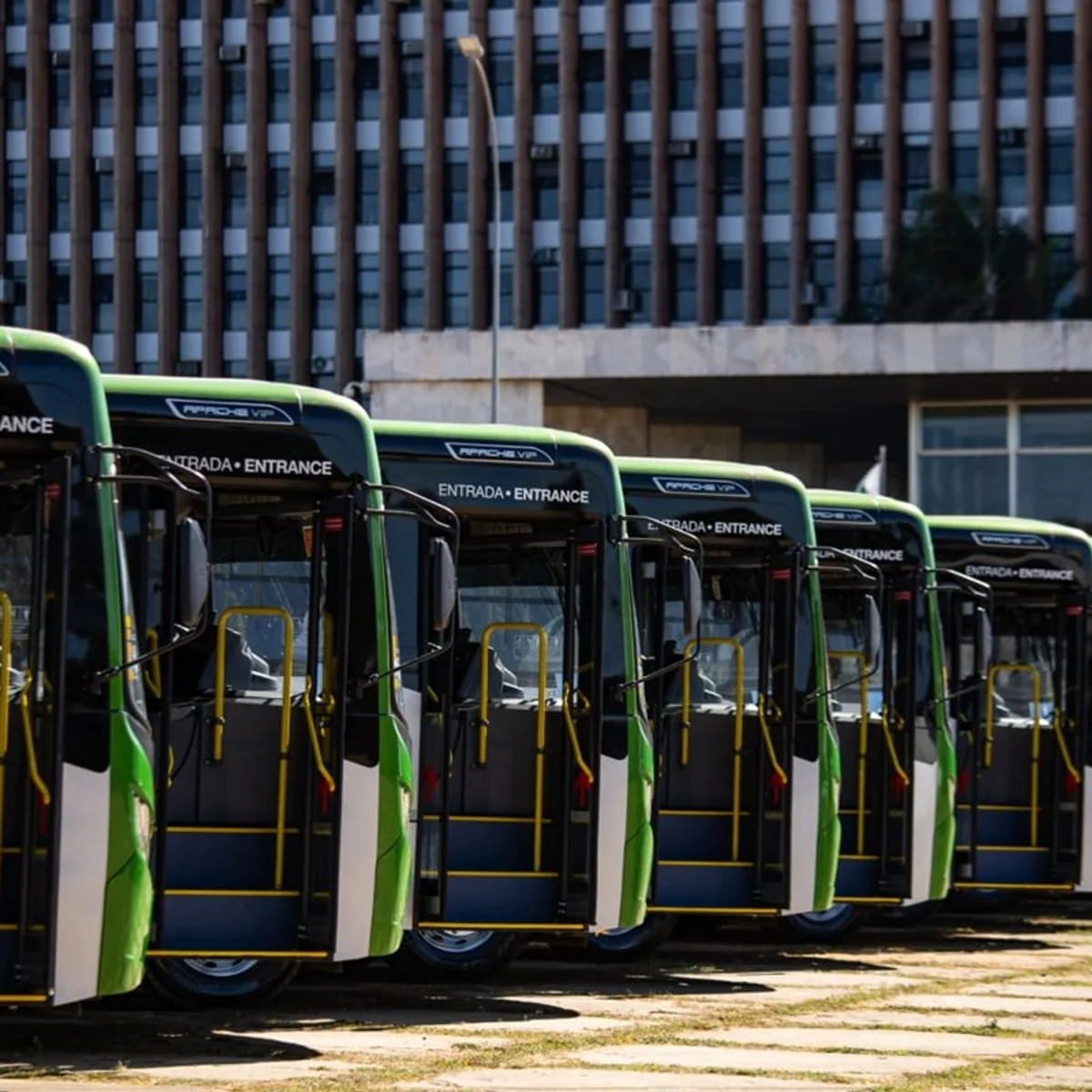 Justiça dá 4 meses para GDF incluir 2 regiões na oferta de ônibus elétricos